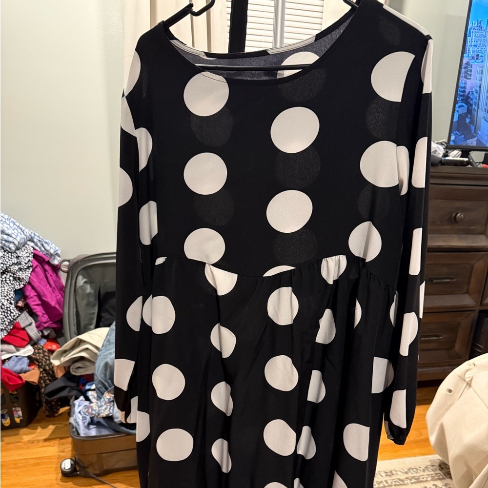 SHEIN Black and White Circle Pattern Dress